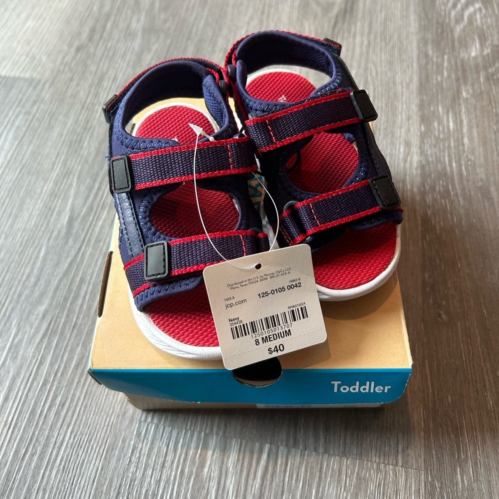 NWT Thereabouts toddler sandal